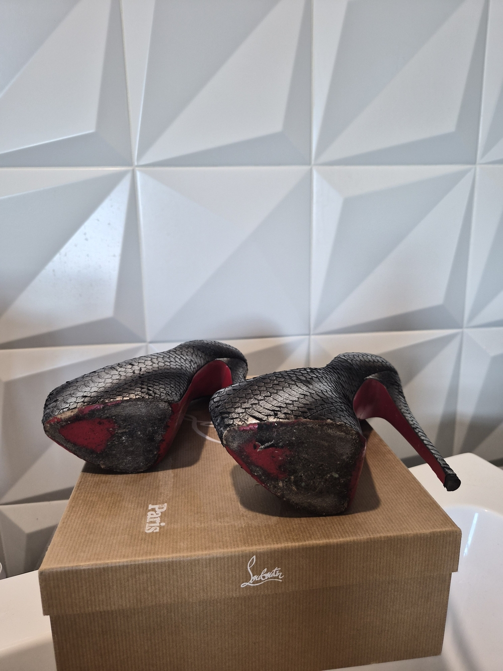 Christian Louboutin Daffodil Silver Snakeskin - Picture 4 of 4